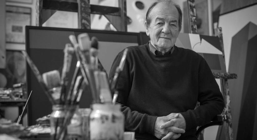 Elhunyt Aknay János