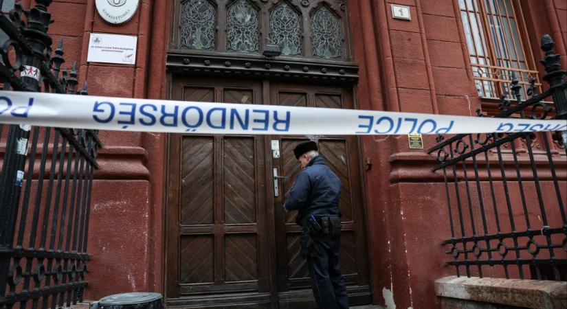 Továbbra is folyik a nyomozás a tavalyi több száz iskolát érintő bombafenyegetések ügyében