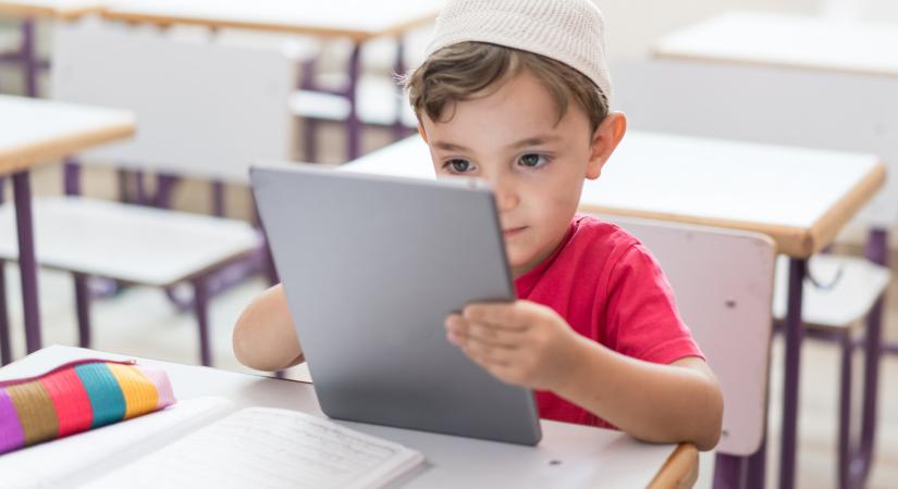 Az összes hazai szakképzőben bevezetik a mesterséges intelligencia oktatását