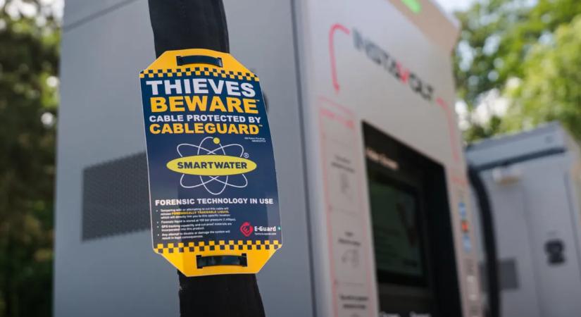 Hihetetlenül sok a töltőkábel-lopás!