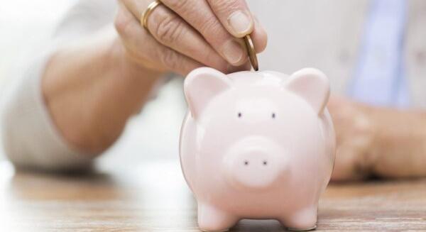 A fiatalok alig több mint felének van félretett pénze