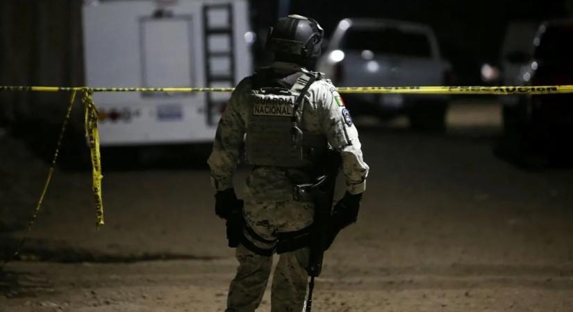 Vérfagyasztó mészárlás a focimeccsen, teherautókról tüzeltek a játékosokra és a szurkolókra