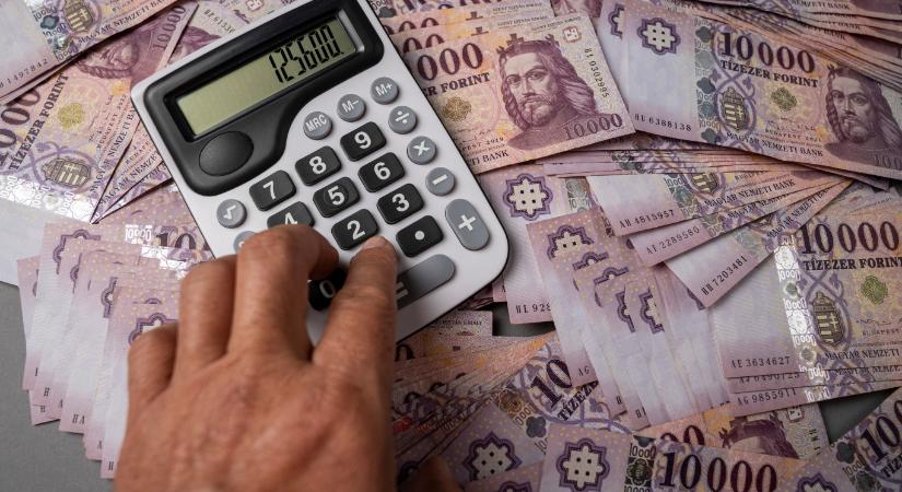 Ugye tisztában vagy vele, hogy milliókkal tartozol?