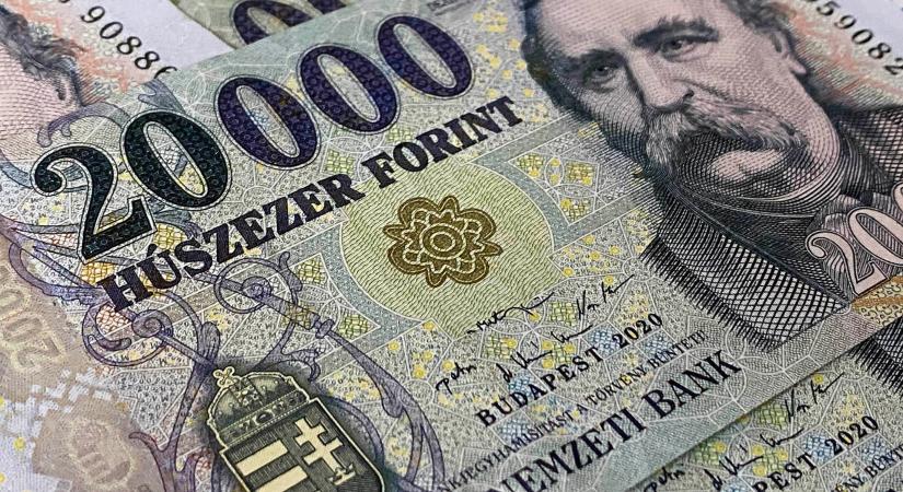 Számíthat és számolhat: Még a bankok is fizetnek a jó számlás ügyfelekért