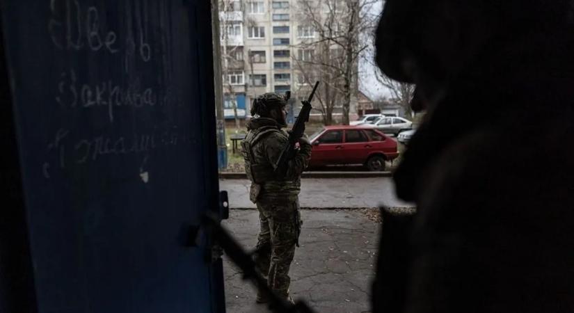 Kényszersorozás a mindennapokban: a civilek már nem menekülnek - videó