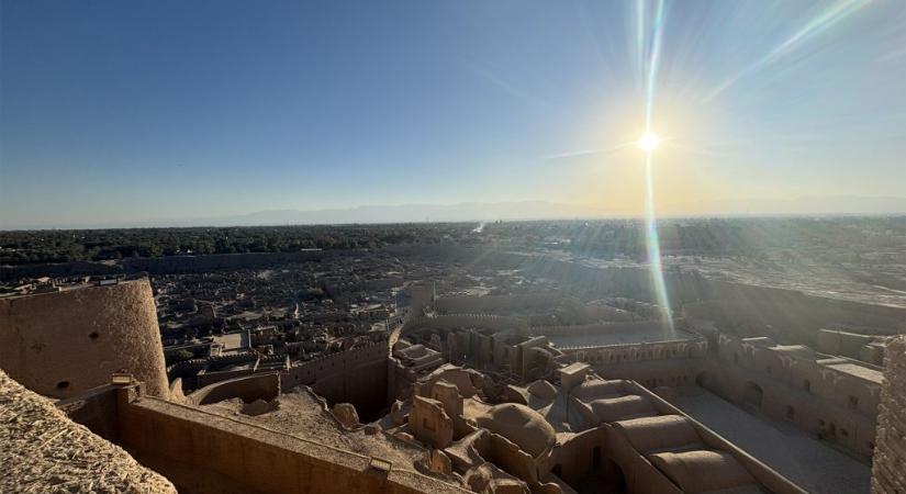 Turistaként a forradalomban – tíz nap Iránban