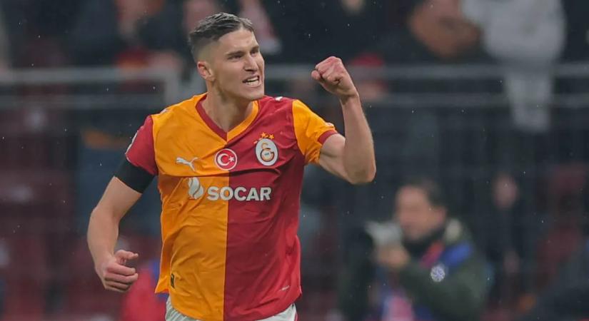 „Lehet, hogy még nem világsztár, de nagyon közel áll hozzá” – a Galata pályaedzője Sallai Rolandról