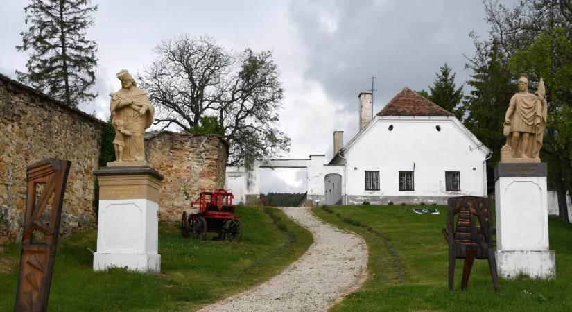 Bakonyi időutazás egy mesebeli faluban: ezért különleges élmény kirándulni Magyarpolányban