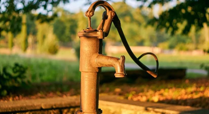 Fúrt kút van a kertben? Ellenőrzések kezdődnek, a bírságot csak így úszhatja meg