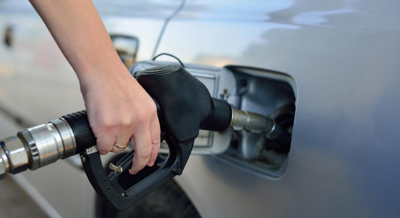 Megjött a döntés: így alakul holnaptól a benzin ára