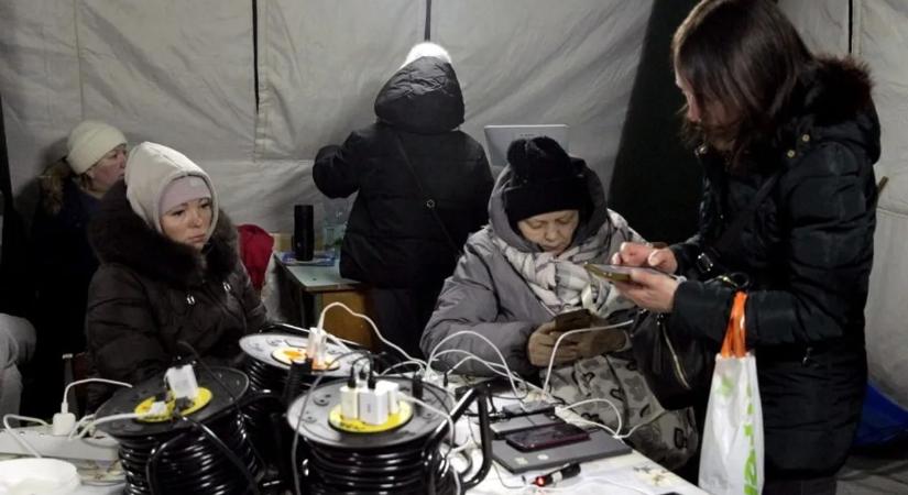 Válsághelyzet Kijevben: rengetegen maradtak áram és fűtés nélkül