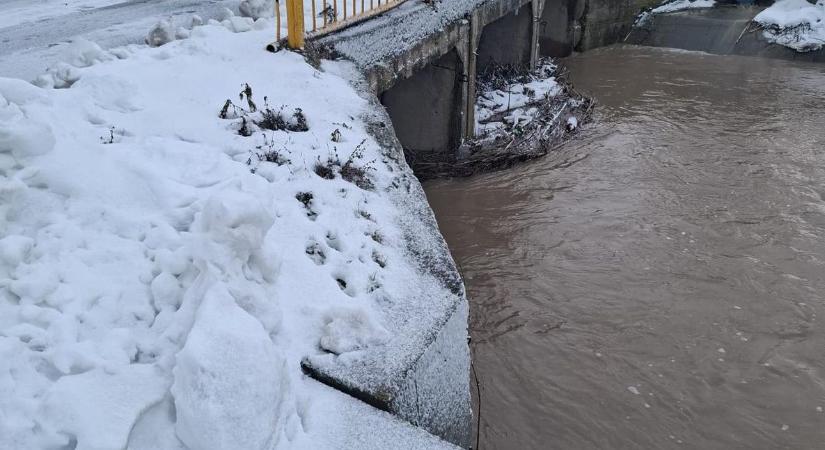 Első- és másodfokú árvízkészültség erdélyi és dél-romániai folyókon