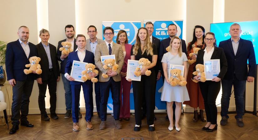 Több mint egymillió forinttal díjazták a legelhivatottabb fiatal gyermekorvosokat