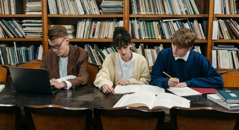 Középiskolások, figyelem: új ösztöndíj várja a legjobbakat!