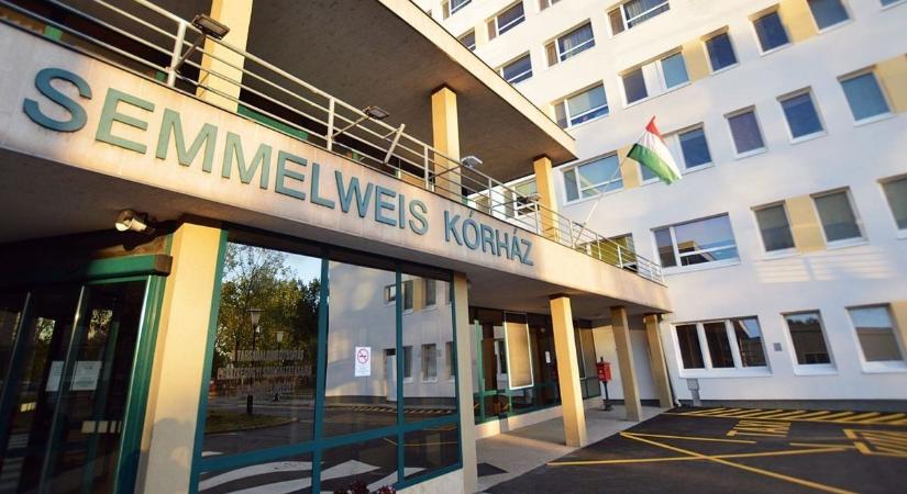 Szigorít a kiskunhalasi kórház: kötelező a maszkviselés, több osztályon tilos a látogatás