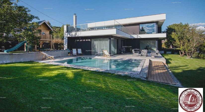 Álomotthon a Balatonnál: prémium minőség páratlan panorámával a város felett (galéria)