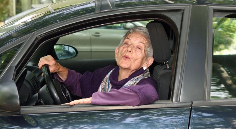 Egy évszázad tanúja volt a lengyel asszony, aki 84 évesen még autót vezetett