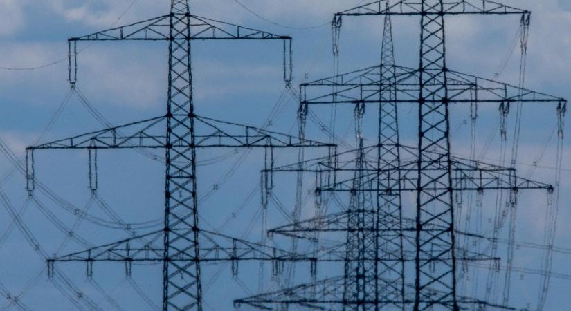 Orosz bérhackerek támadhattak a lengyel energiahálózatra, félmillió otthon volt veszélyben