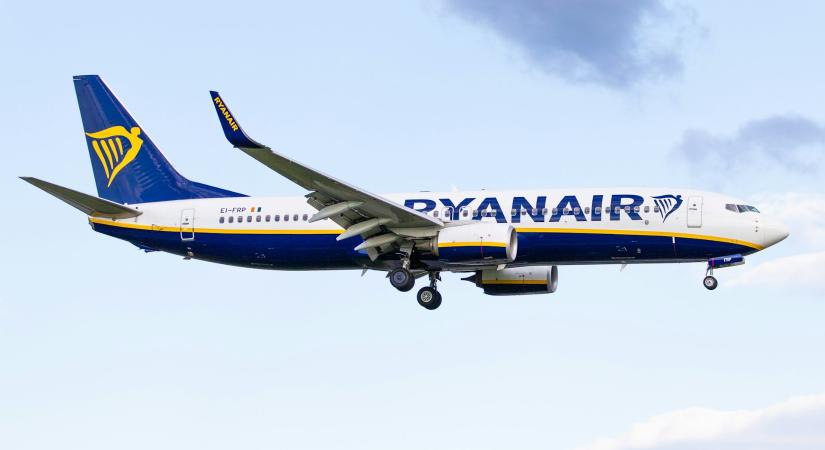 Csökkenő nyereség, erős növekedés és óriási bírság a Ryanair háza táján