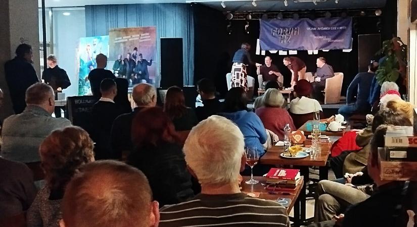 Érsekújvári Fórum: túlélés diktatúrában, egy párhuzamos valóságban