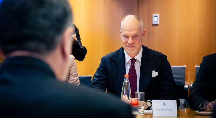 Szalay-Bobrovniczky Kristóf fontos tárgyalásra érkezett Tel-Avivba