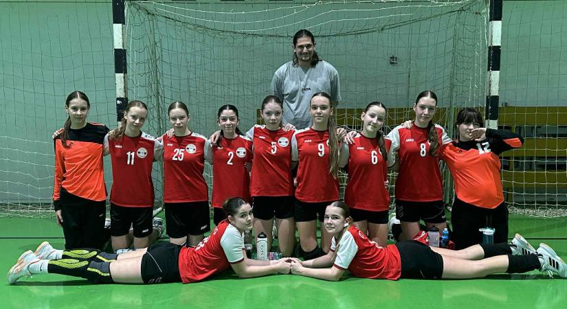 Két magabiztos győzelemmel indították a szezont a dorogi U14-es kézilabdázók