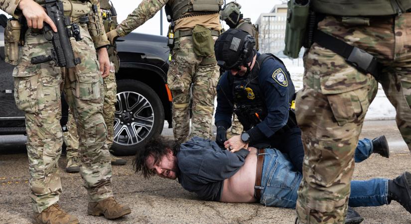 Mi kellene ahhoz, hogy Trump megfékezze az ICE ámokfutását?