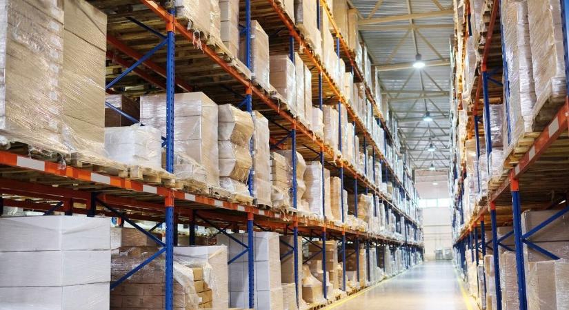 Milyen szempontokat vegyünk figyelembe raktárbérlés előtt?