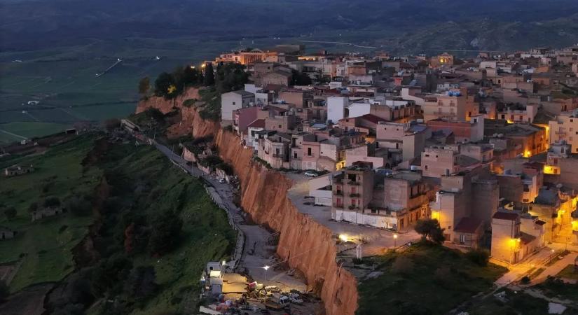 Pokoli földcsuszamlás: elsüllyed egy teljes város Szicíliában?