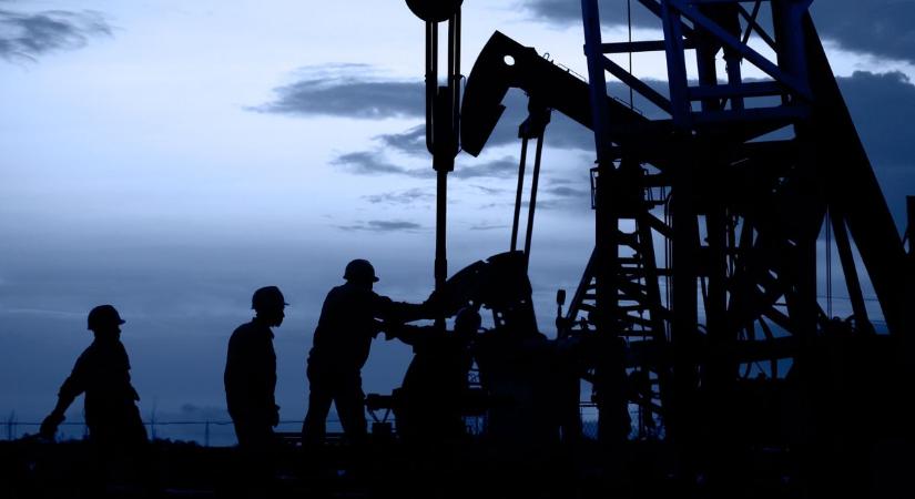 Újrapörög a gigászi olajmező, amit magyarok ezrei építettek fel – Zelenszkij drónjai kudarcot vallottak