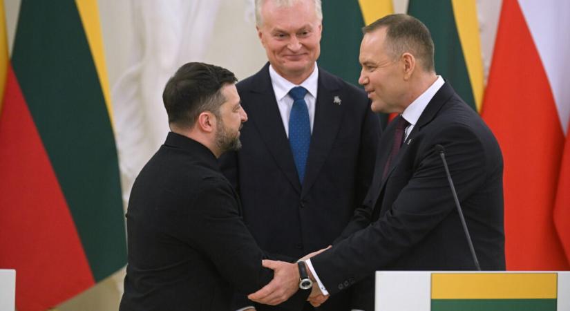 Beszéde közepén oroszra váltott az ukrán elnök