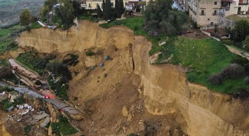 Óriási földcsuszamlás Szicíliában: ezer embert kellett evakuálni