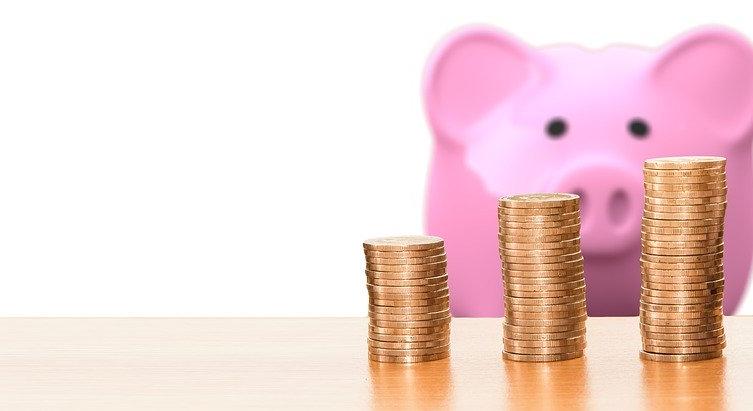 Kiderült, meddig elég a fiatalok félretett pénze