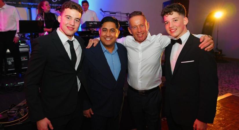 Sárváron mulatott Kis Grófo a Schobert családdal együtt - videó!