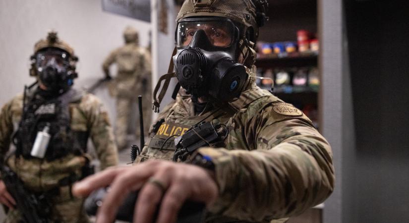 A Trump-kormányzat látványosan nem érdekelt az ICE-ügynökök bekamerázásban