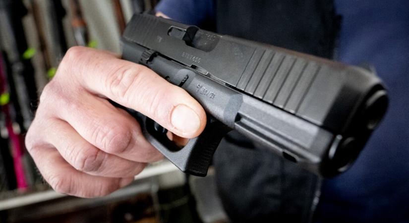 Kifogtak rajta az amerikai bűnözők, nehéz helyzetbe került a legendás fegyvergyártó