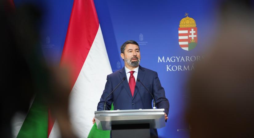 Hidvéghi Balázs: Indul a nemzeti petíció postázása