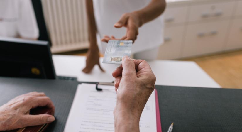 Durva lépésre készül az MNB: százezrek biztosítása kerülhet veszélybe