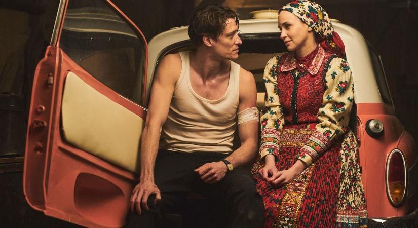Megvan a magyar filmes sikerrecept: Törőcsik Franciska, romantika, tánc és zene – ezúttal azonban van egy nagy csavar is a történetben