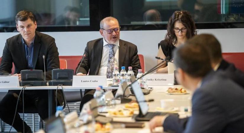 Dolgozik a rezsistop munkacsoport: mindenki számára fair megoldást keresnek