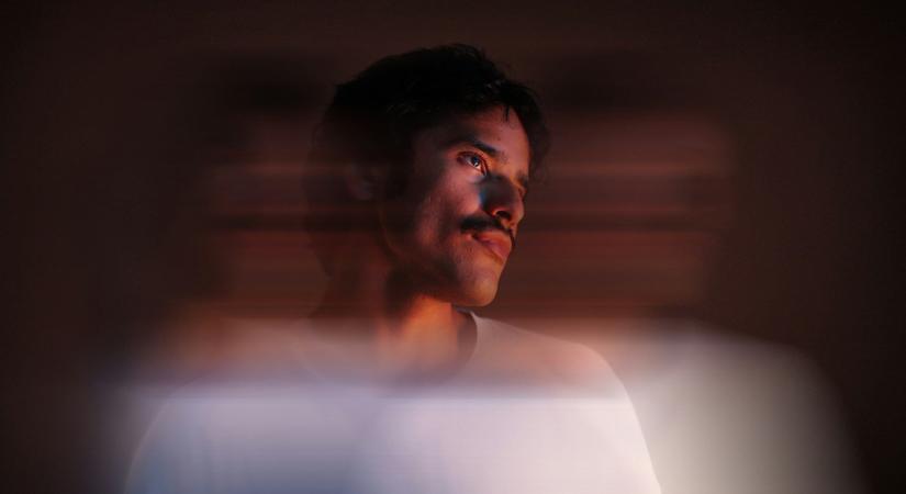 „Elvettem feleségül a gimis barátnőmet.” – Férfiak, milyen rossz döntés kísért titeket a mai napig?