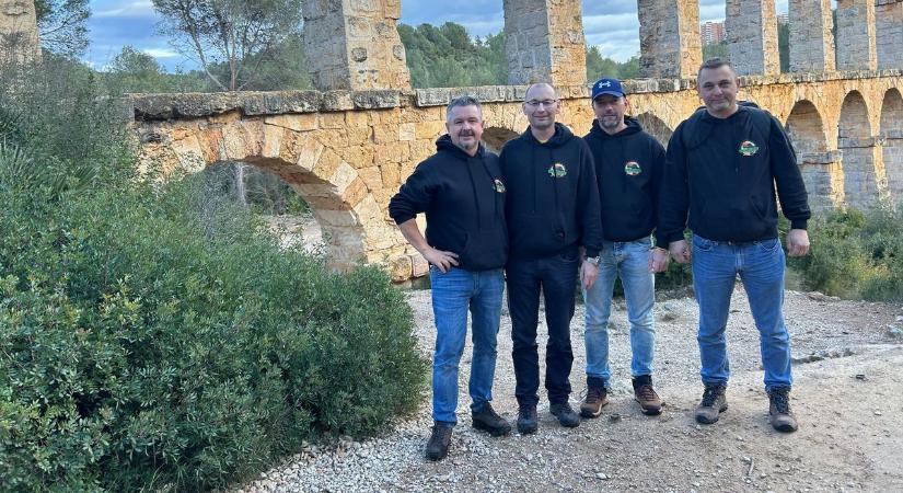 Robog a Nissan Patrol Afrikába, úton a Naturland Team, rövidesen hajóra szállnak