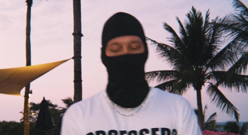 Manuel elhagyta az országot – Hollywoodból üzent a rajongóknak