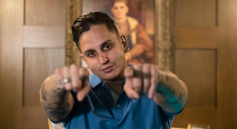 Aurelio bevallotta: ezzel kergeti őrületbe a családját