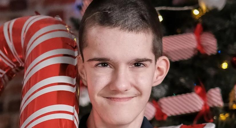 „Már nem várunk csodát, csak békét” – örökre kerekesszékbe kényszerülhet Rolika