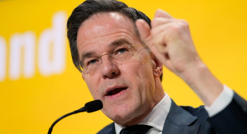 Mark Rutte: Létfontosságú, hogy fennmaradjon az Ukrajnába irányuló katonai támogatás