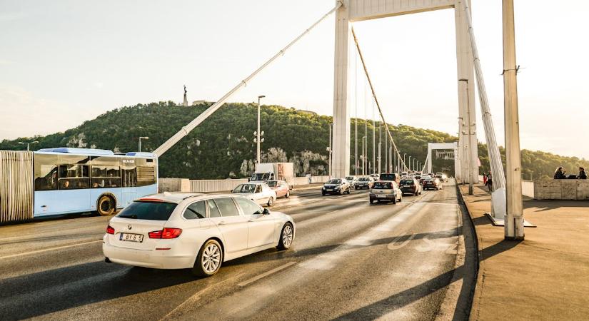 Ez is megváltozik az új KRESZ-ben, sokan fognak örülni