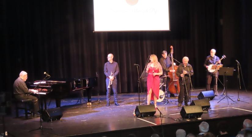 Ők vehették át idén a Vásárhelyi Művészeti-díjat