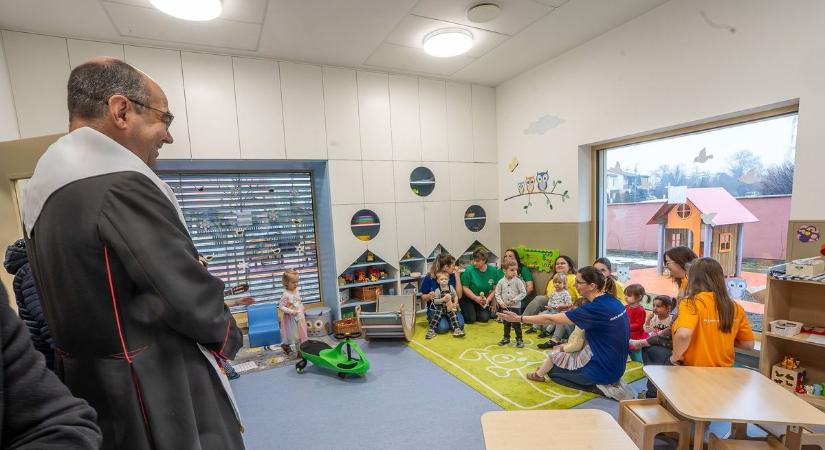 Bárka Bölcsőde: hivatalosan is átadták Szombathely legújabb egyházi bölcsődéjét