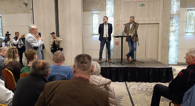 Hatalmas érdeklődés kísérte a siófoki Lázárinfót